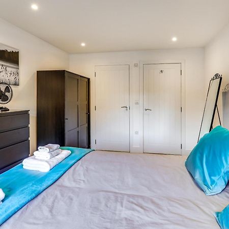 Exceptionally Spacious Central Canterbury Home Екстериор снимка